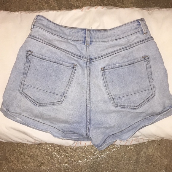 Pacsun Kendall & Kylie High Waisted Mom Shorts - Picture 2 of 2